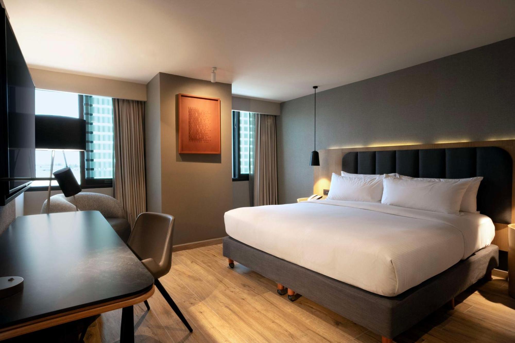 Hilton Mexico City Airport Bagian luar foto